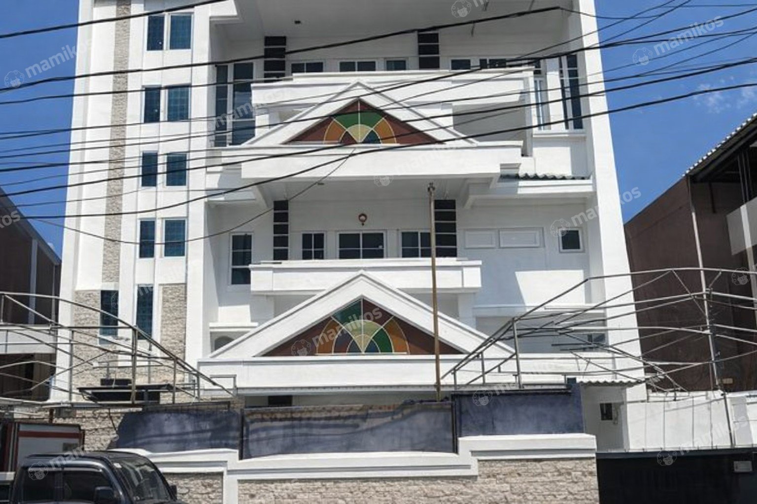 Rumah Sertifikat SHM 5 Kamar Tidur 4 Kamar Mandi Tamansari Jakarta Barat