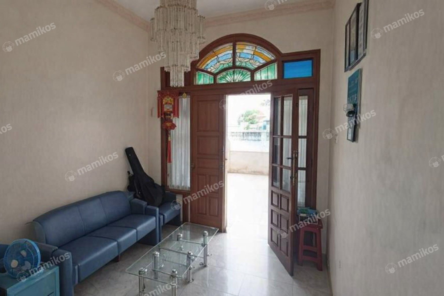Rumah Sertifikat SHM 4 Kamar Tidur 4 Kamar Mandi Taman Palem Jakarta Barat