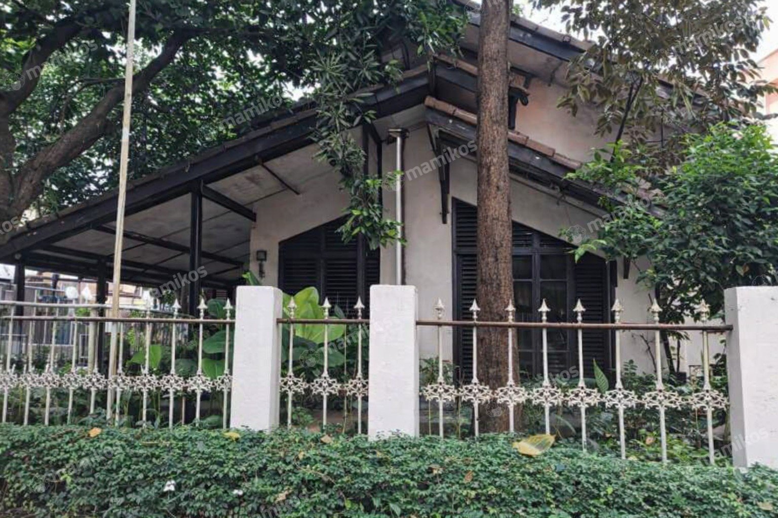 Rumah Sertifikat SHM 3 Kamar Tidur 2 Kamar Mandi Puri Indah Jakarta Barat