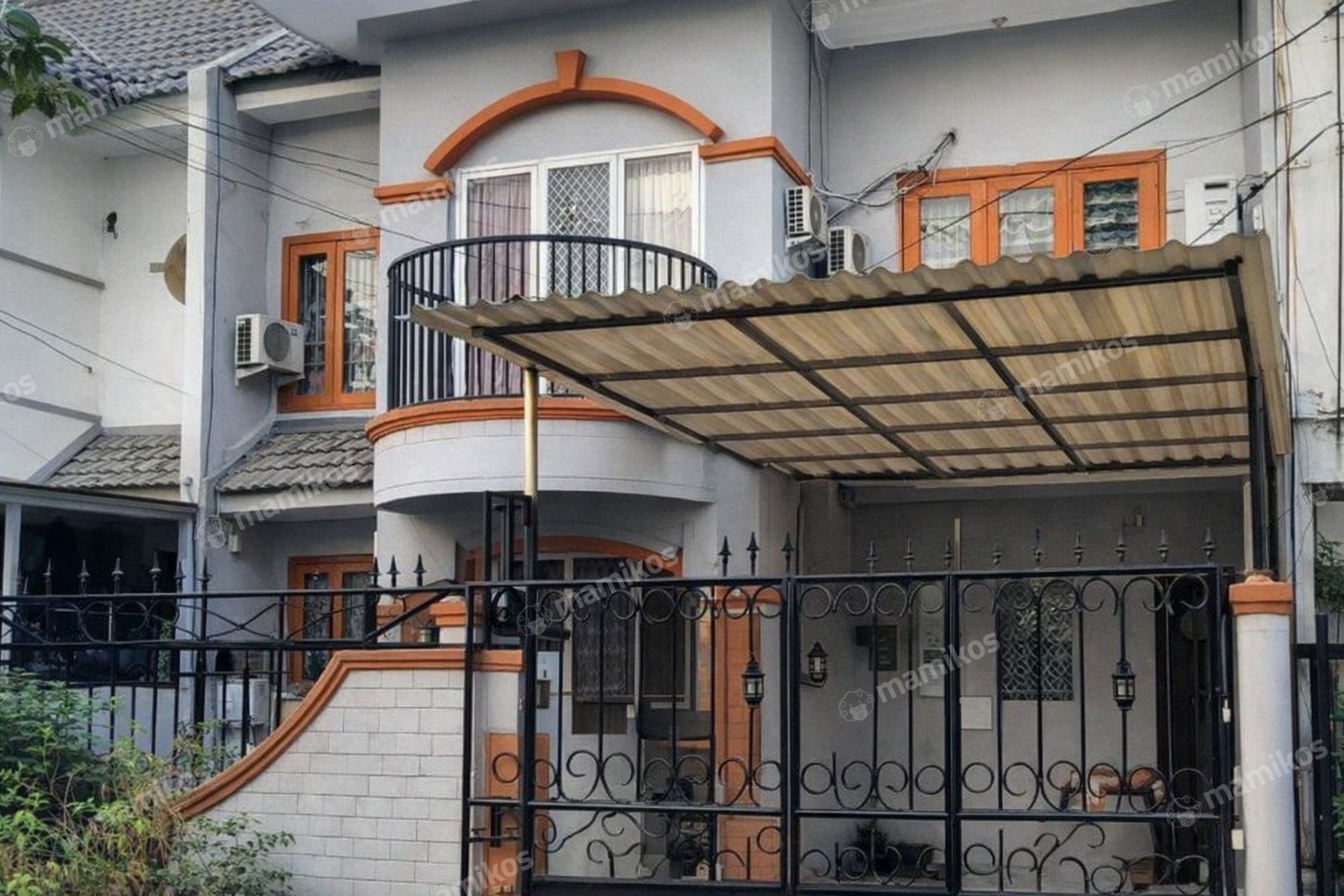 Rumah Sertifikat SHM 3 Kamar Tidur 2 Kamar Mandi Taman Palem Jakarta Barat