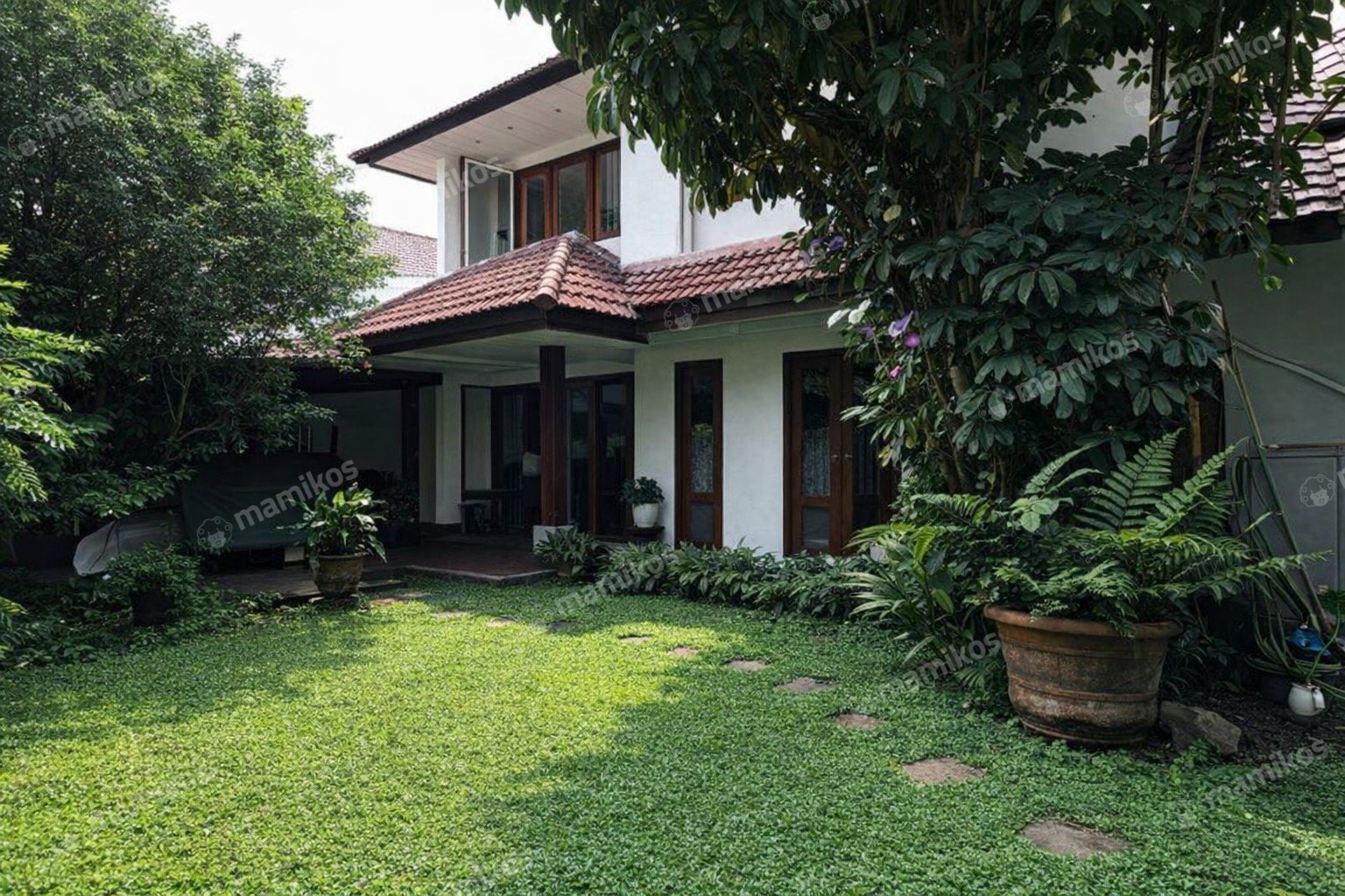 Rumah Sertifikat SHM 5 Kamar Tidur 4 Kamar Mandi Kebayoran Baru Jakarta Selatan