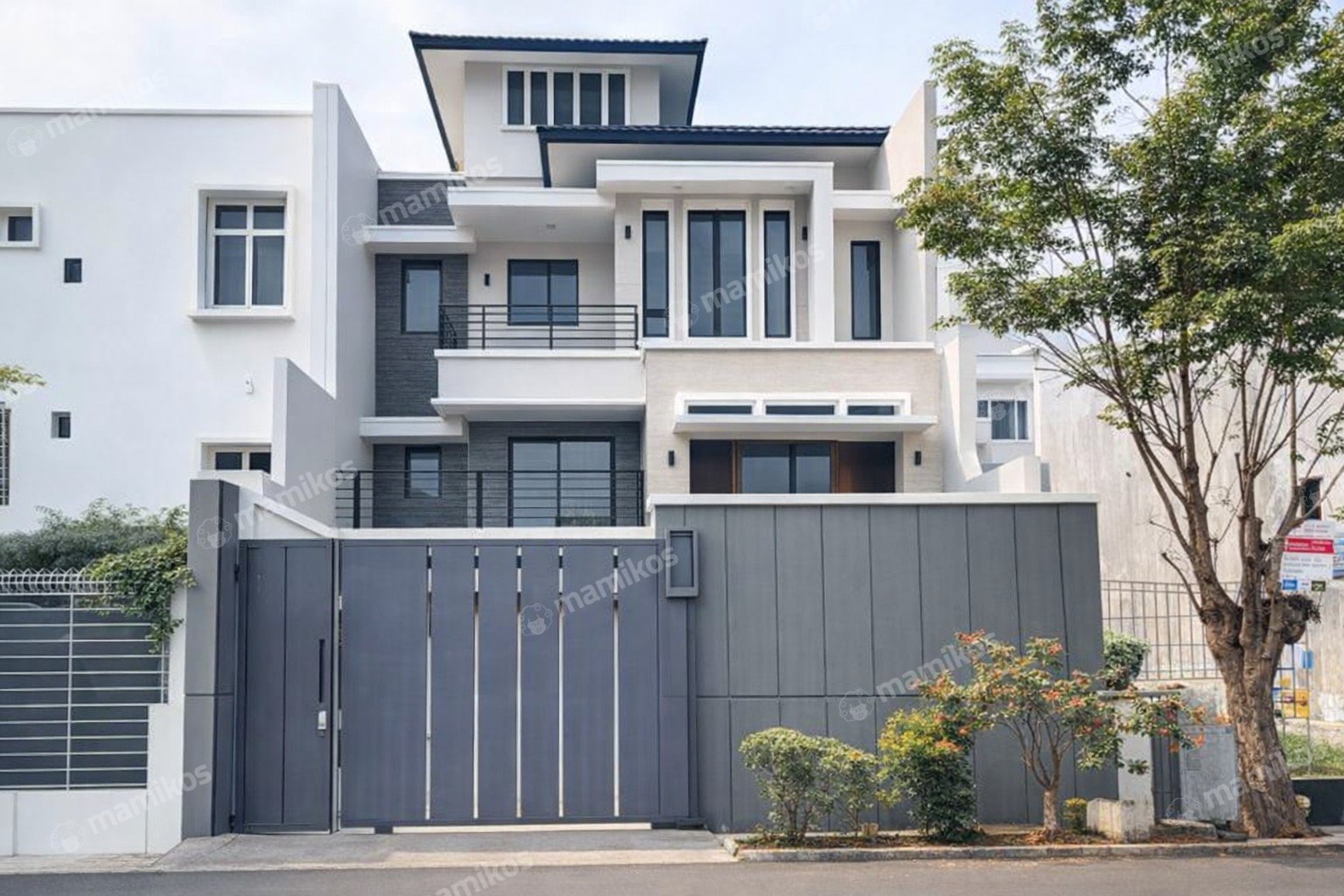 Rumah 4KT 4KM Permata Buana Jakarta Barat