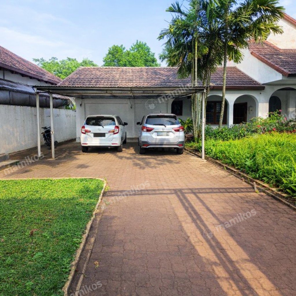 Rumah Sertifikat SHM 7 Kamar Tidur 4 Kamar Mandi Lebak Bulus Jakarta Selatan - Photo 2