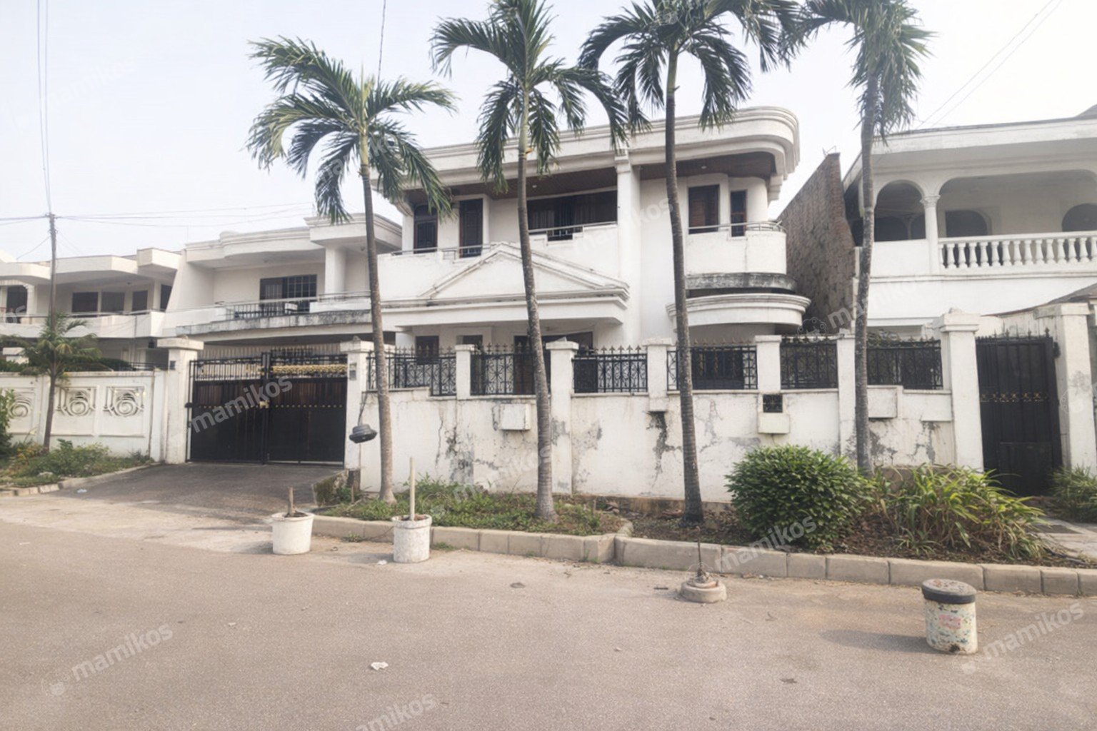 Rumah 5KT 3KM Sunrise Garden Jakarta Barat