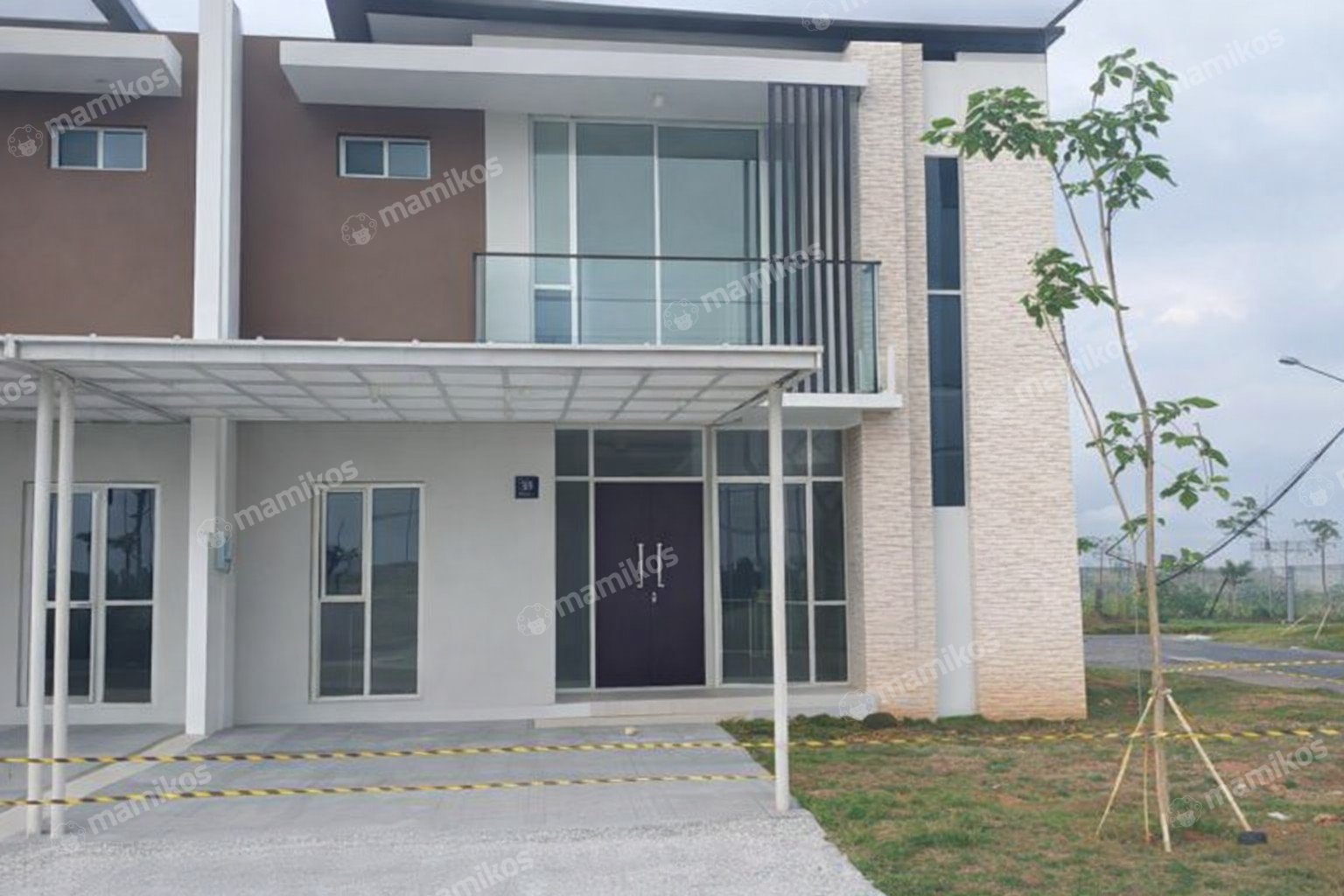 Rumah Sertifikat HGB 3 Kamar Tidur 3 Kamar Mandi Pantai Indah Kapuk Jakarta Utara
