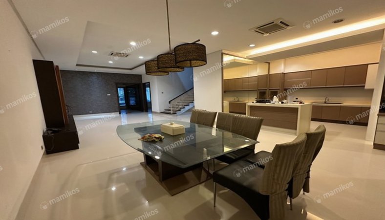 Rumah 4KT 4KM Pantai Indah Kapuk Jakarta Utara