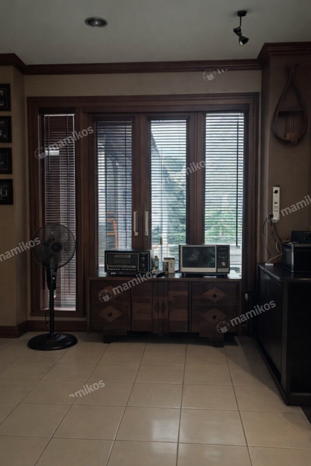 Rumah Sertifikat SHM 4 Kamar Tidur 4 Kamar Mandi Joglo Jakarta Barat - Photo 2