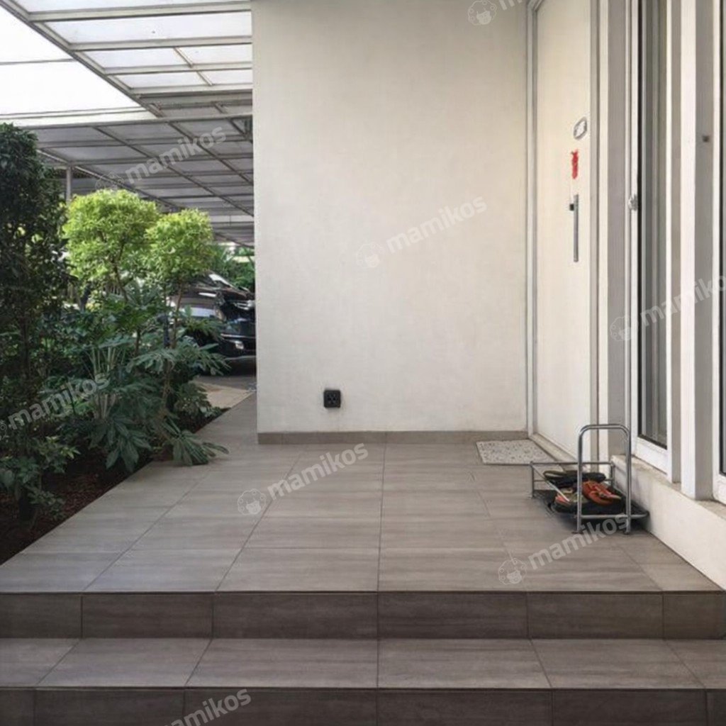 Rumah Sertifikat SHM 3 Kamar Tidur 3 Kamar Mandi Green Lake City Jakarta Barat - Photo 2