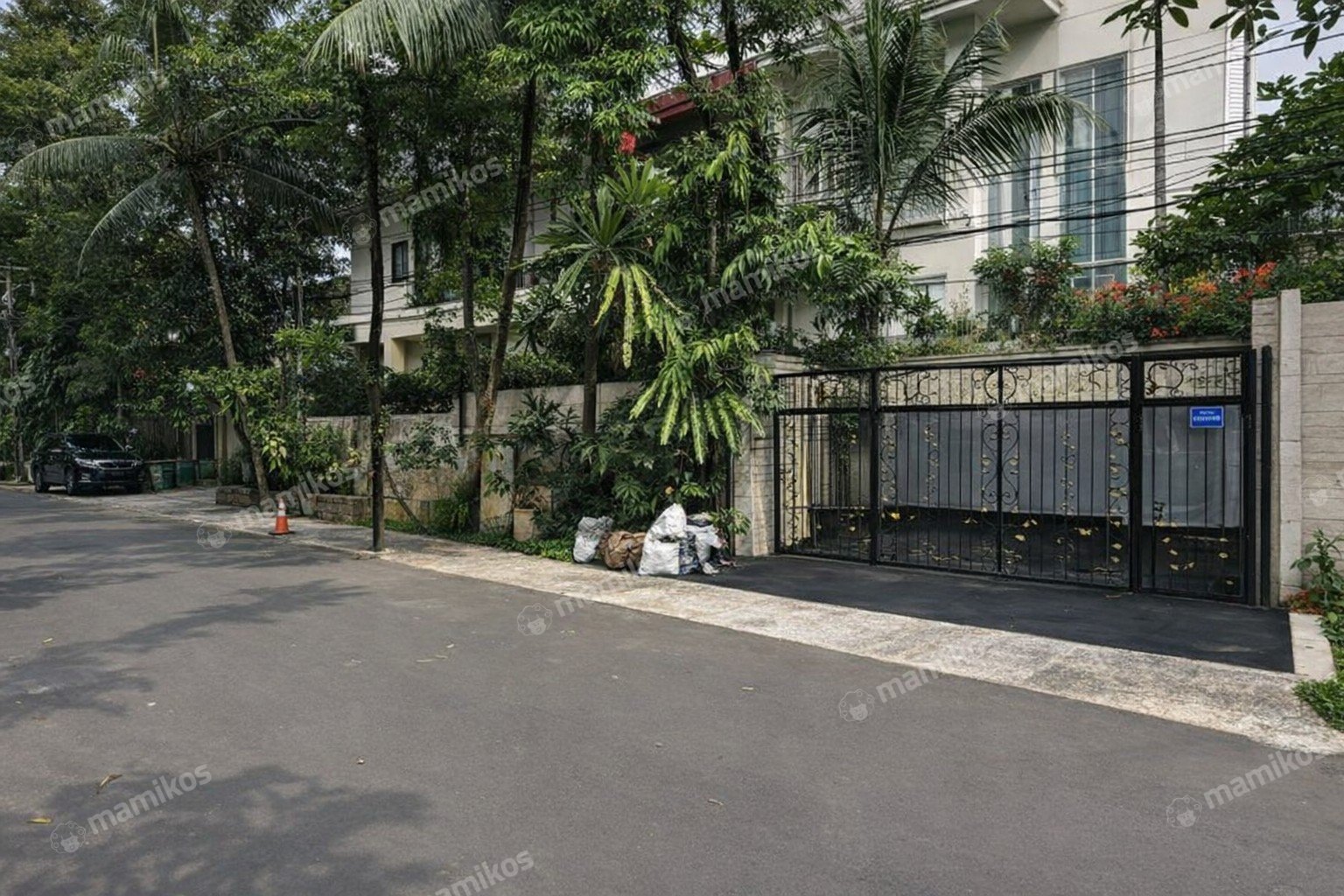 Rumah Sertifikat SHM 5 Kamar Tidur 5 Kamar Mandi Kebayoran Baru Jakarta Selatan