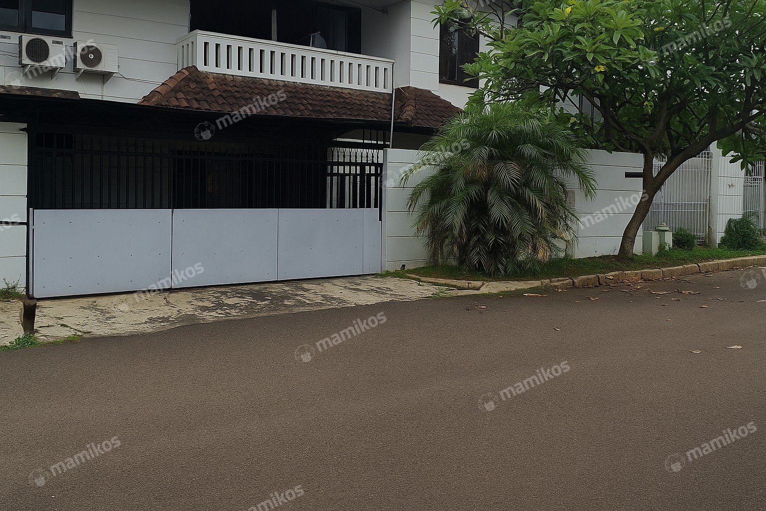 Rumah Sertifikat SHM 5 Kamar Tidur 3 Kamar Mandi Pulomas Jakarta Timur