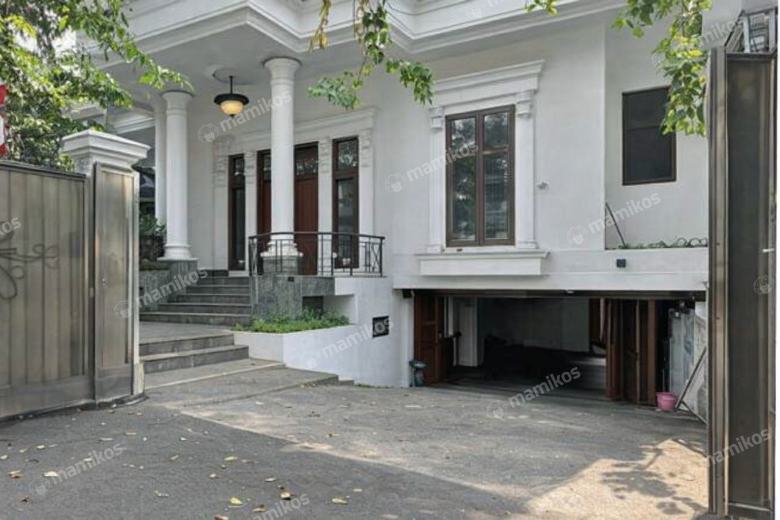 Rumah Sertifikat SHM 5 Kamar Tidur 5 Kamar Mandi Kuningan Jakarta Selatan