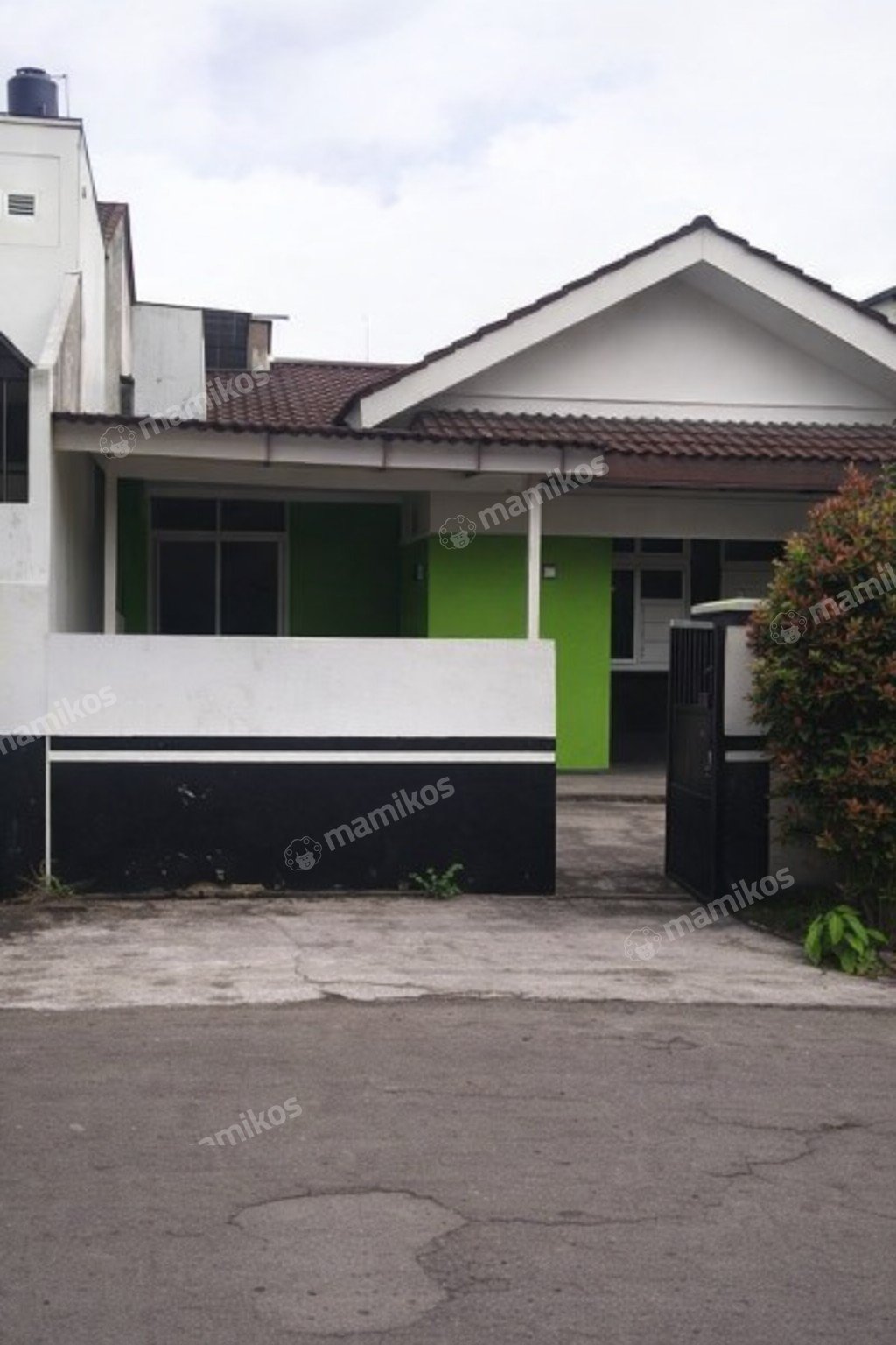 Rumah Sertifikat HGB 3 Kamar Tidur 2 Kamar Mandi Lebak Bulus Jakarta Selatan - Photo 2