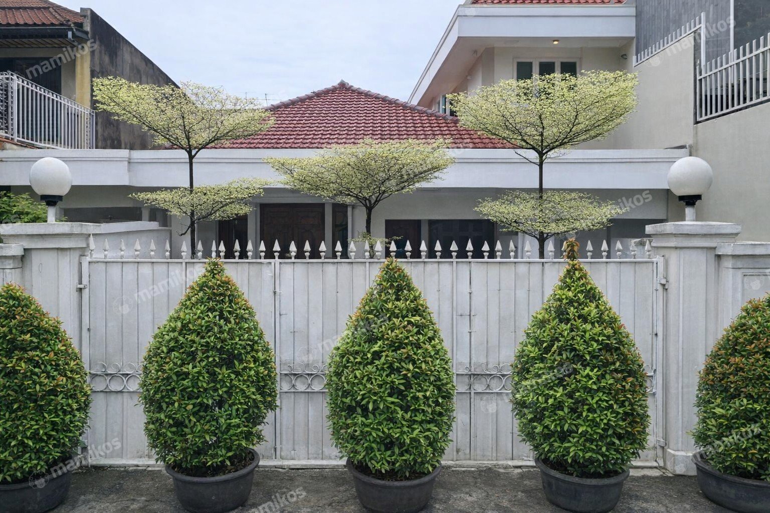 Rumah Sertifikat SHM 4 Kamar Tidur 3 Kamar Mandi Senopati Jakarta Selatan