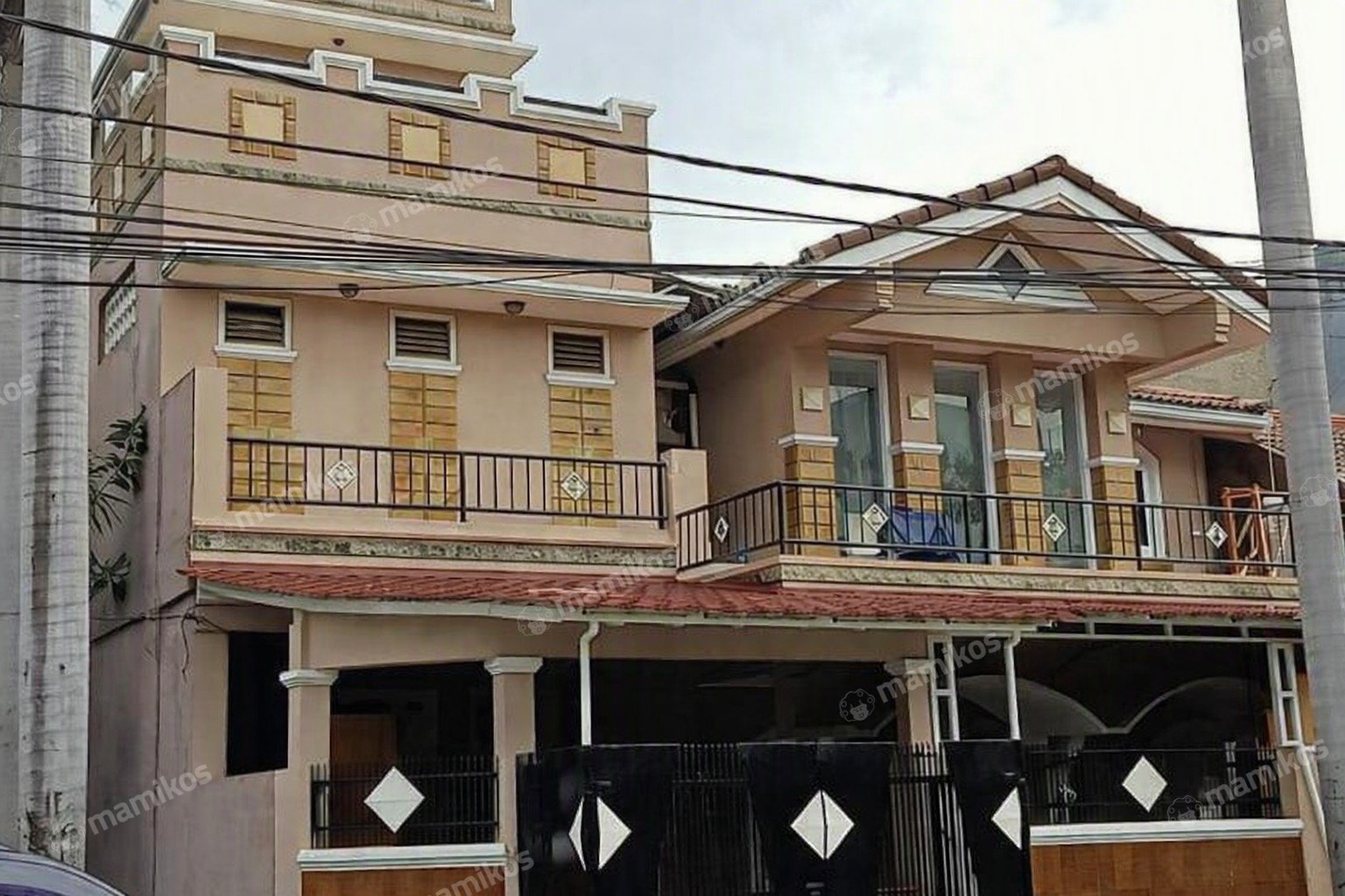 Rumah Sertifikat SHM 7 Kamar Tidur 4 Kamar Mandi Kelapa Gading Jakarta Utara