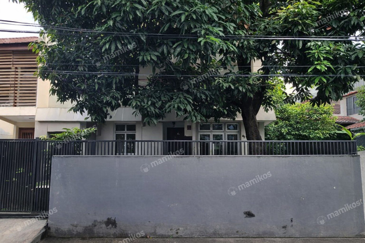 Rumah 4 Kamar Tidur 3 Kamar Mandi 2 Lantai Pondok Kelapa Jakarta Timur