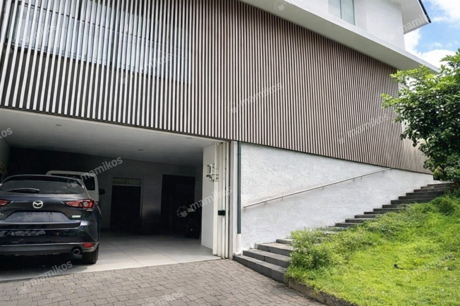 Rumah Sertifikat SHM 7 Kamar Tidur 8 Kamar Mandi Kebayoran Baru Jakarta Selatan