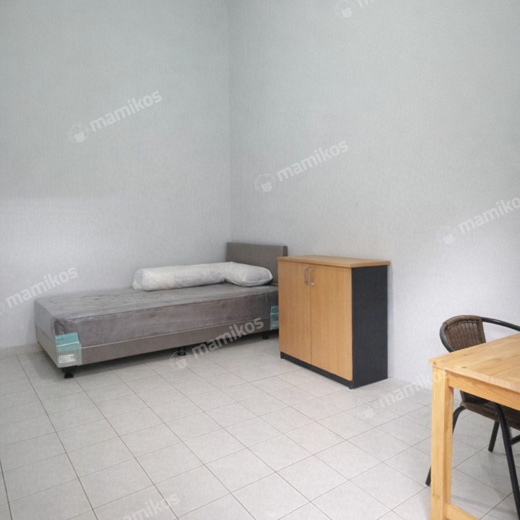 Rumah Sertifikat SHM 8 Kamar Tidur 8 Kamar Mandi Duren Sawit Jakarta Timur - Photo 2
