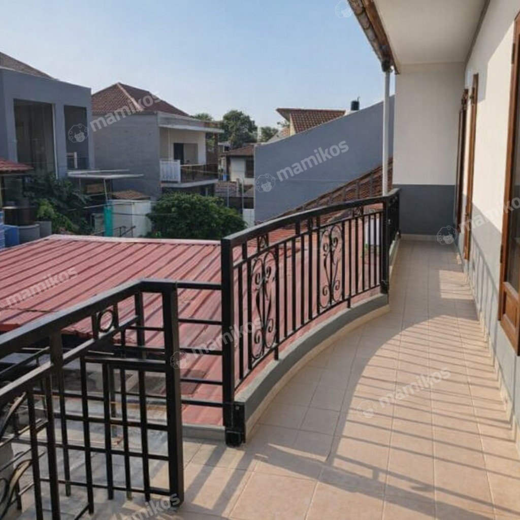 Rumah Sertifikat SHM 8 Kamar Tidur 8 Kamar Mandi Duren Sawit Jakarta Timur - Photo 3