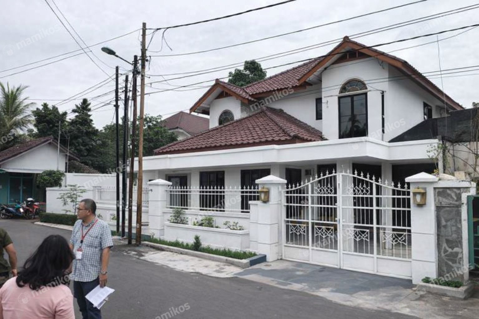 Rumah Sertifikat SHM 6 Kamar Tidur 5 Kamar Mandi Pulo Gadung Jakarta Timur