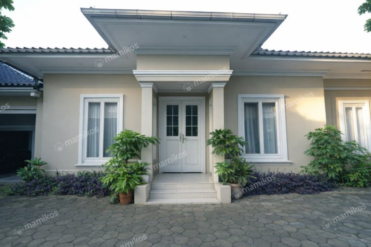 Rumah Sertifikat SHM 7 Kamar Tidur 5 Kamar Mandi Kemang Jakarta Selatan - Photo 3