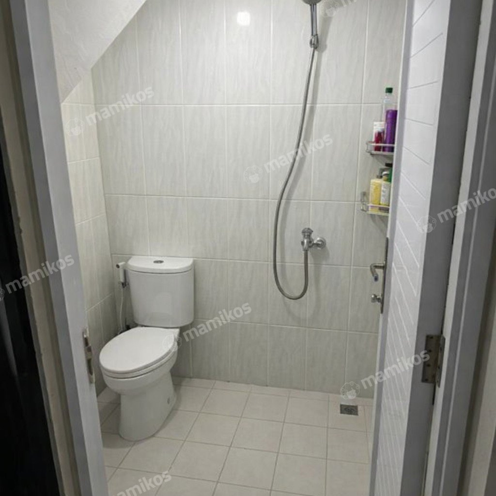 Rumah Sertifikat SHM 4 Kamar Tidur 3 Kamar Mandi Jakarta Garden City Jakarta Timur - Photo 2