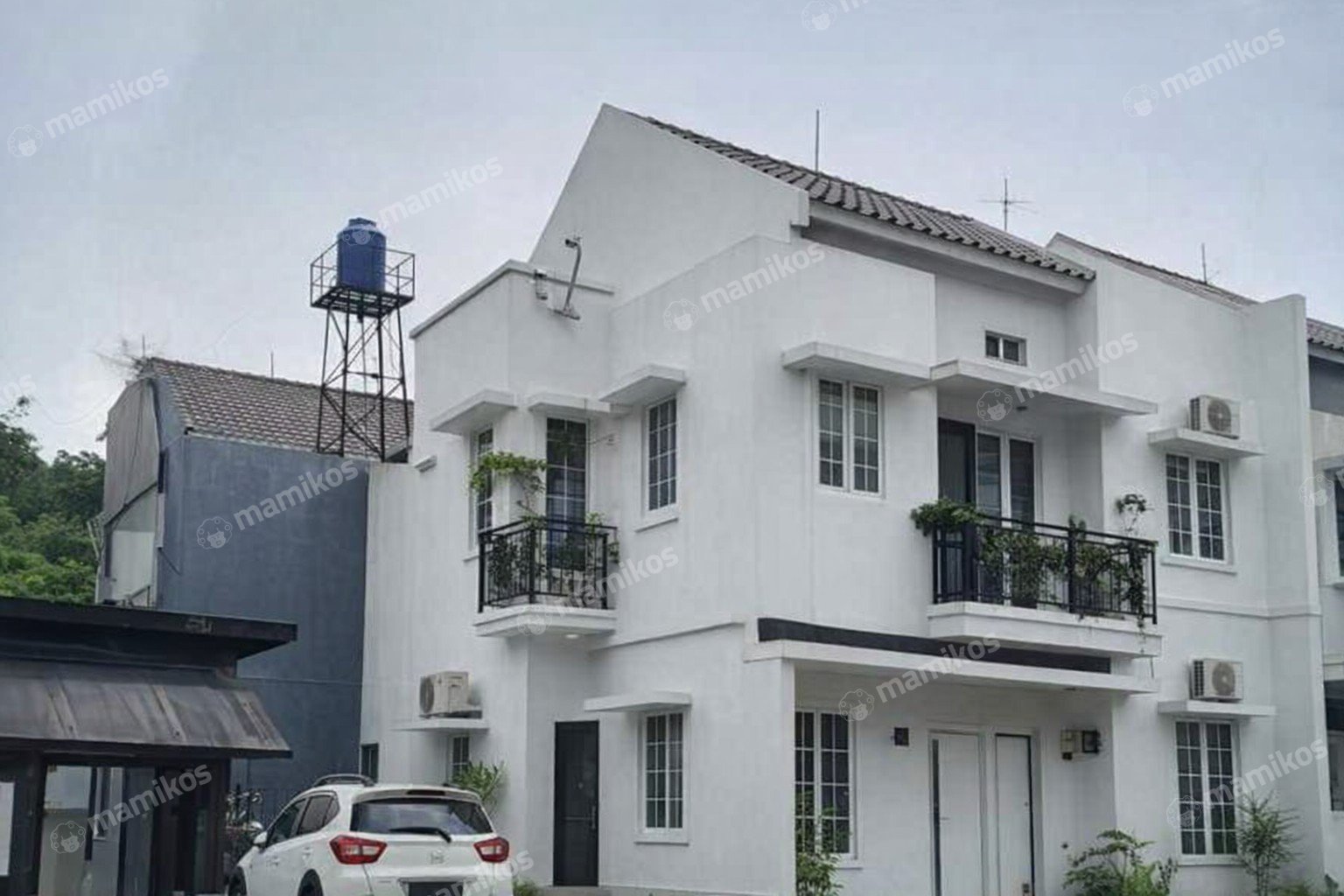 Rumah Sertifikat SHM 5 Kamar Tidur 3 Kamar Mandi Raffles Hills Jakarta Timur