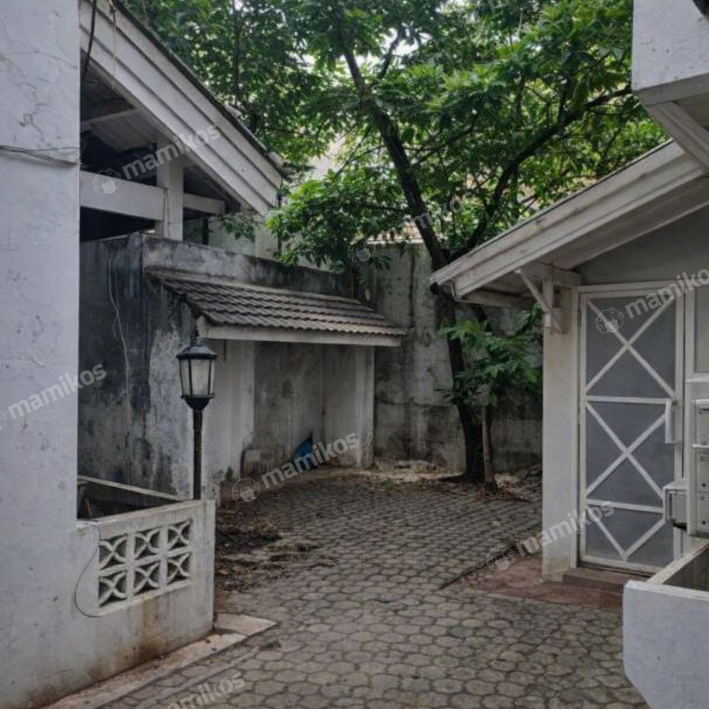 Rumah Sertifikat SHM 5 Kamar Tidur 4 Kamar Mandi Matraman Jakarta Timur - Photo 2