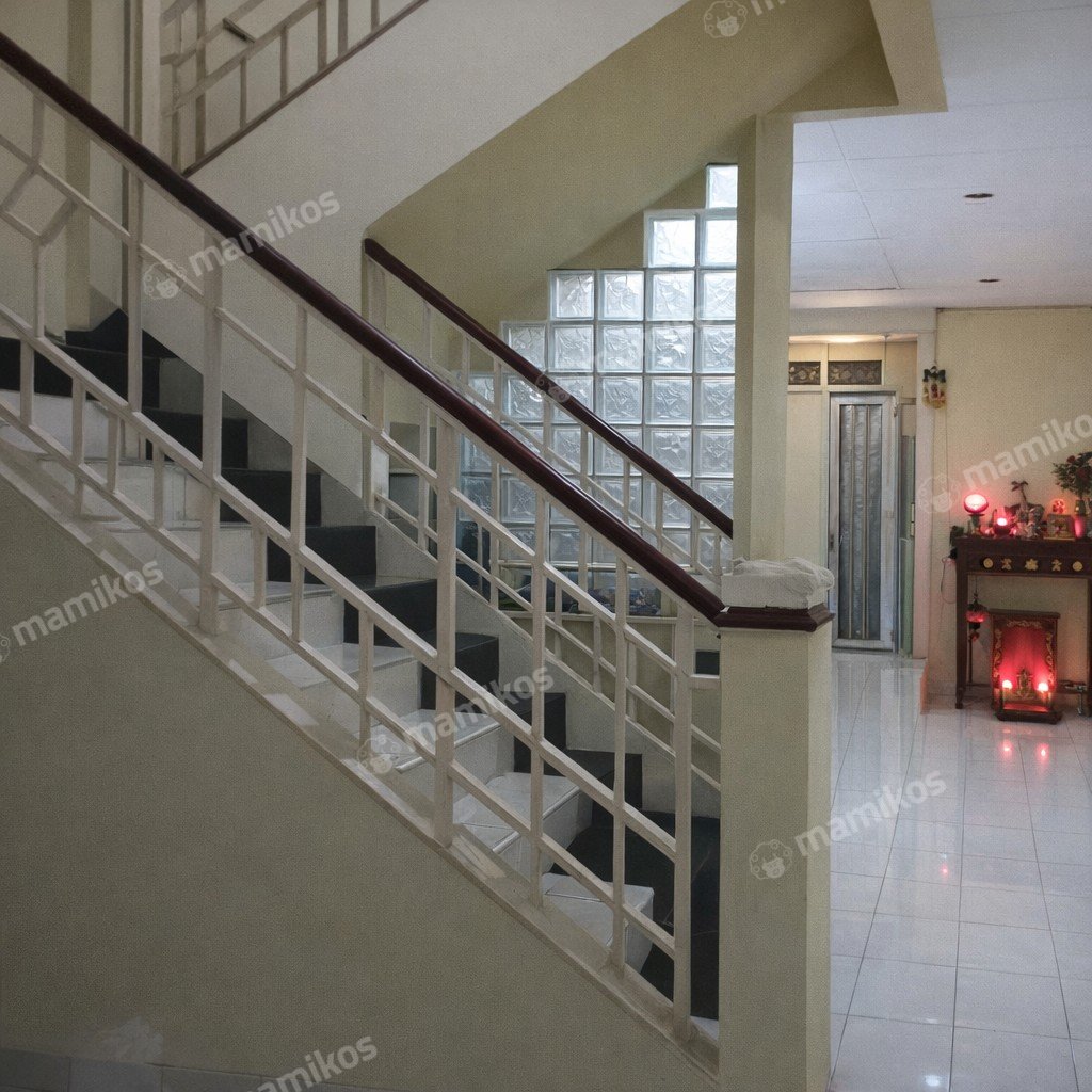 Rumah Sertifikat SHM 3 Kamar Tidur 2 Kamar Mandi Taman Surya Jakarta Barat - Photo 3