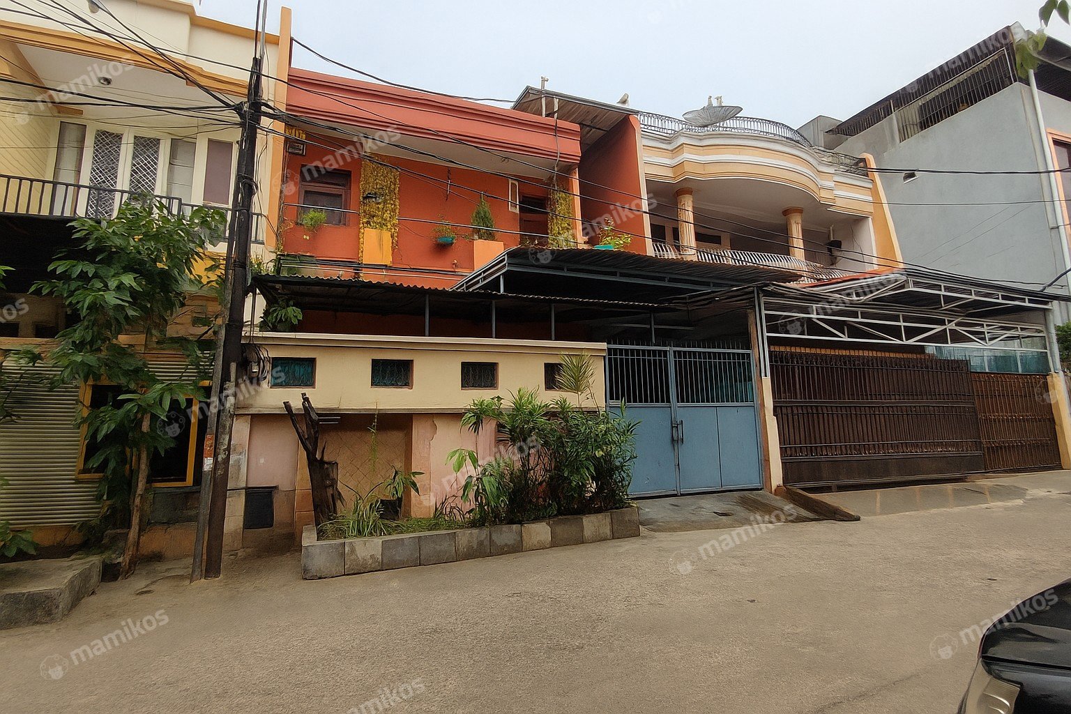Rumah Sertifikat SHM 4 Kamar Tidur 4 Kamar Mandi Grogol Jakarta Barat