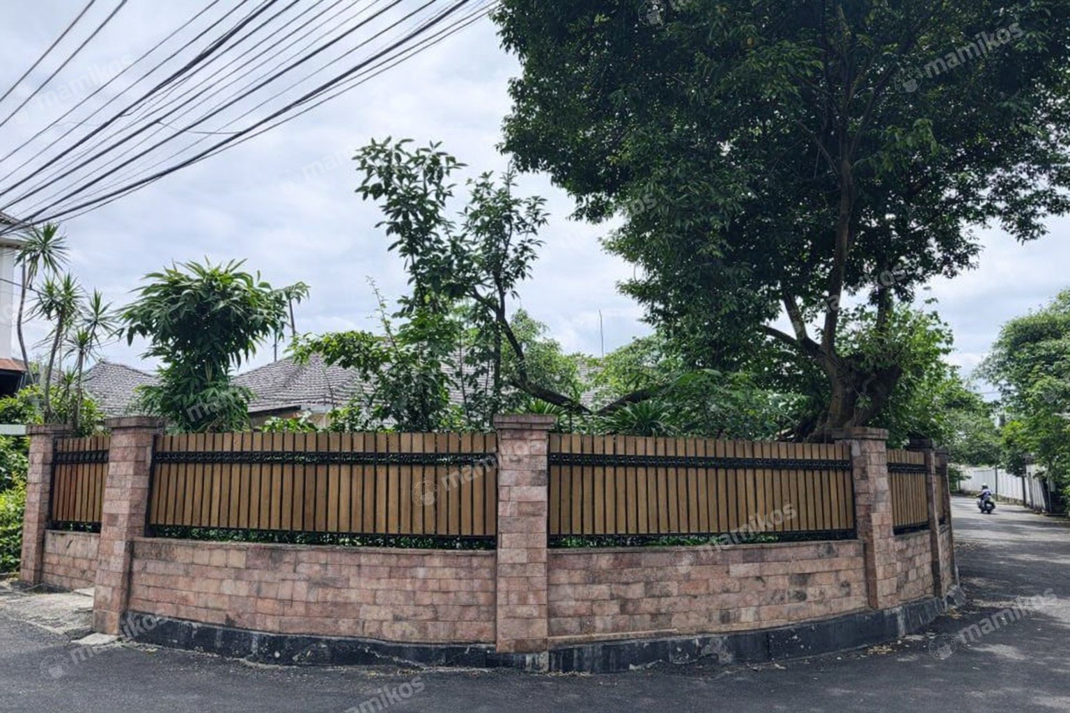 Rumah Sertifikat SHM 4 Kamar Tidur 3 Kamar Mandi Cipete Jakarta Selatan