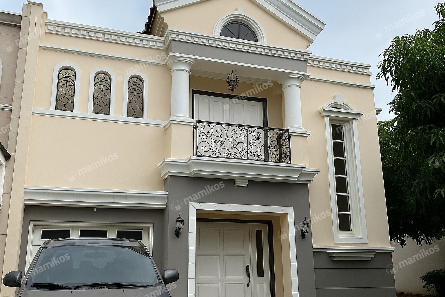 Rumah 4 Kamar Tidur 3 Kamar Mandi 2 Lantai Raffles Hills Jakarta Timur