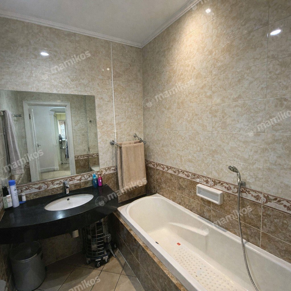 Rumah 4 Kamar Tidur 3 Kamar Mandi 2 Lantai Raffles Hills Jakarta Timur - Photo 3