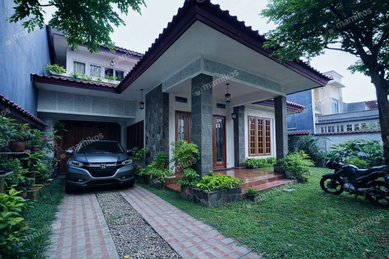 Rumah Sertifikat SHM 6 Kamar Tidur 4 Kamar Mandi Guntur Jakarta Selatan