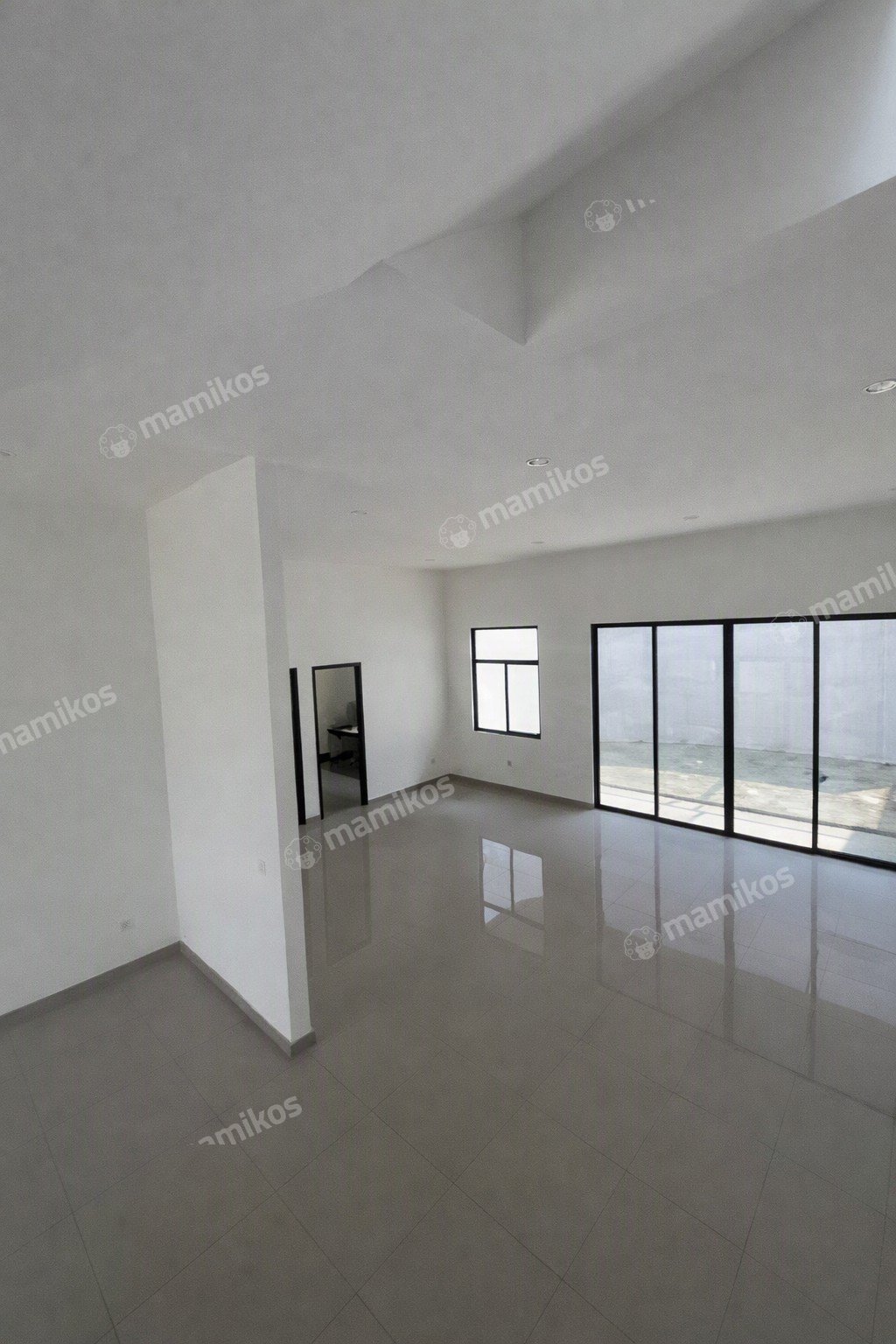 Rumah Sertifikat SHM 3 Kamar Tidur 4 Kamar Mandi Pantai Indah Kapuk 2 Jakarta Utara - Photo 4