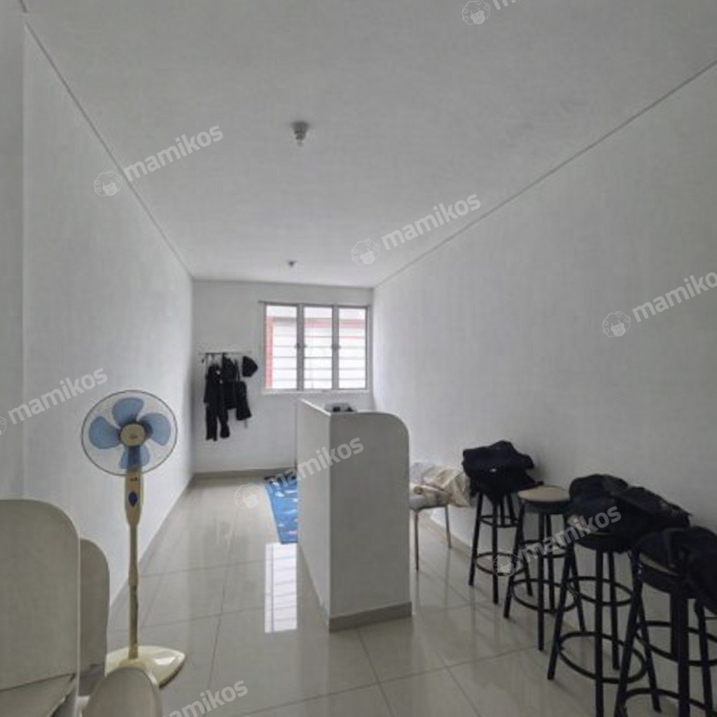 Rumah Sertifikat SHM 7 Kamar Tidur 3 Kamar Mandi Pulomas Jakarta Timur - Photo 5