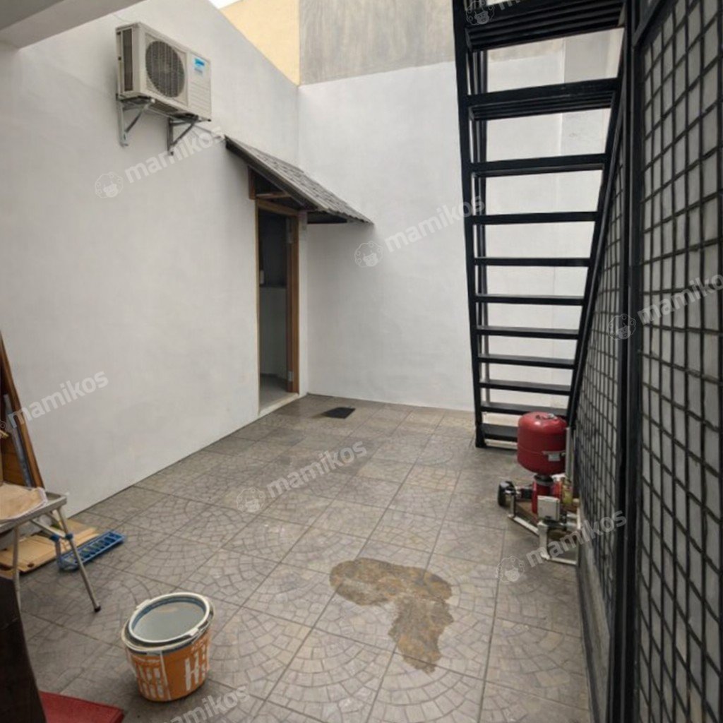 Rumah Sertifikat SHM 3 Kamar Tidur 2 Kamar Mandi Kembangan Jakarta Barat - Photo 2