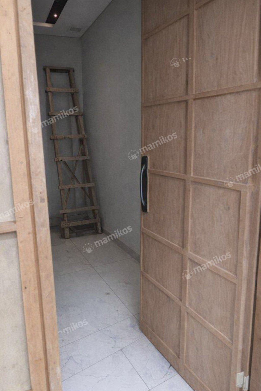 Rumah Sertifikat SHM 5 Kamar Tidur 4 Kamar Mandi Taman Surya Jakarta Barat - Photo 2