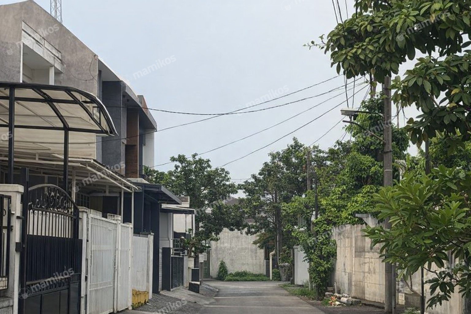 Rumah Sertifikat SHM 3 Kamar Tidur 2 Kamar Mandi Joglo Jakarta Barat