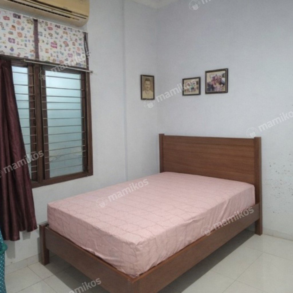 Rumah Sertifikat SHM 3 Kamar Tidur 2 Kamar Mandi Matraman Jakarta Timur - Photo 5