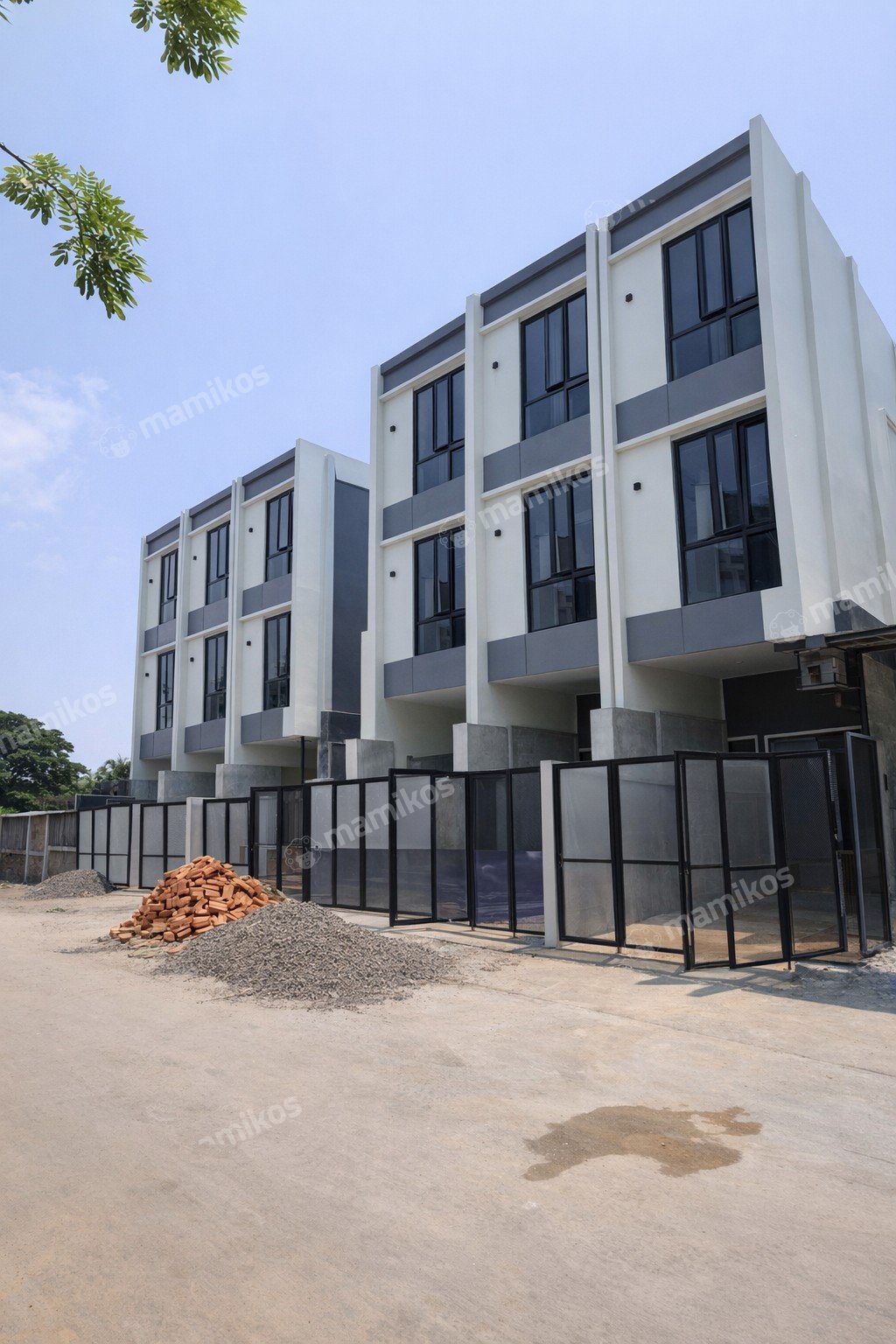 Rumah Baru Sertifikat SHM 3 Kamar Tidur Kedoya Jakarta Barat - Photo 2
