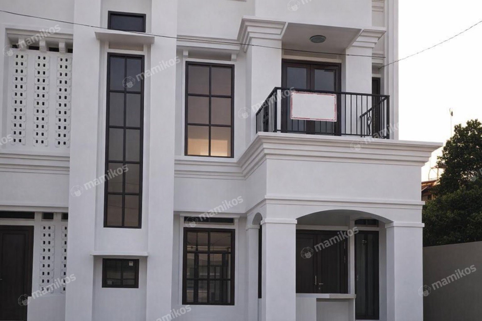 Rumah Sertifikat SHM 6 Kamar Tidur 4 Kamar Mandi Lebak Bulus Jakarta Selatan