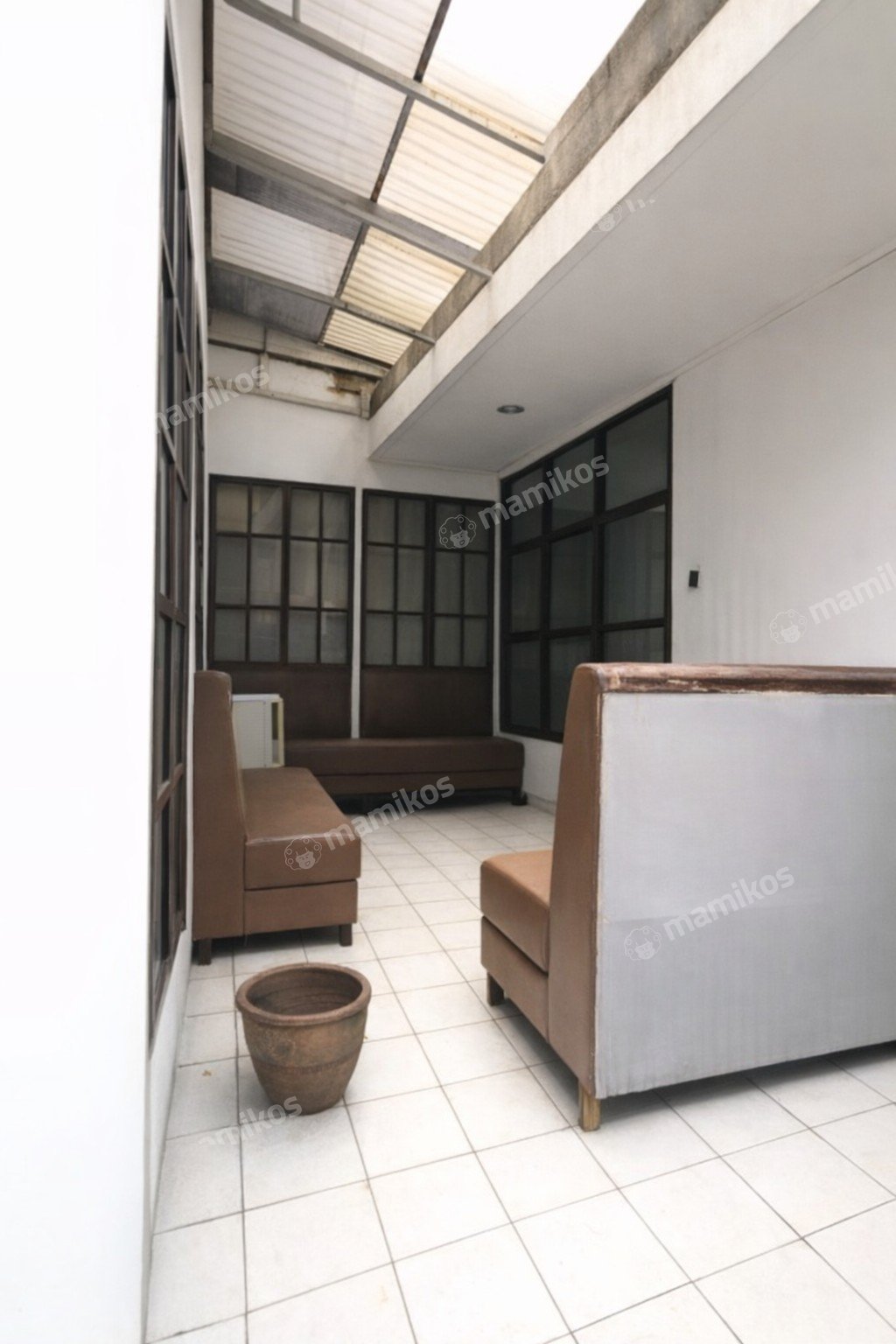 Rumah Sertifikat SHM 6 Kamar Tidur 4 Kamar Mandi Kemang Jakarta Selatan - Photo 5