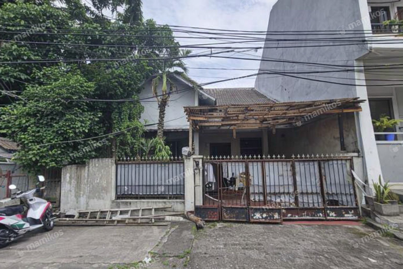 Rumah Sertifikat SHM 4 Kamar Tidur 3 Kamar Mandi Buaran Jakarta Timur