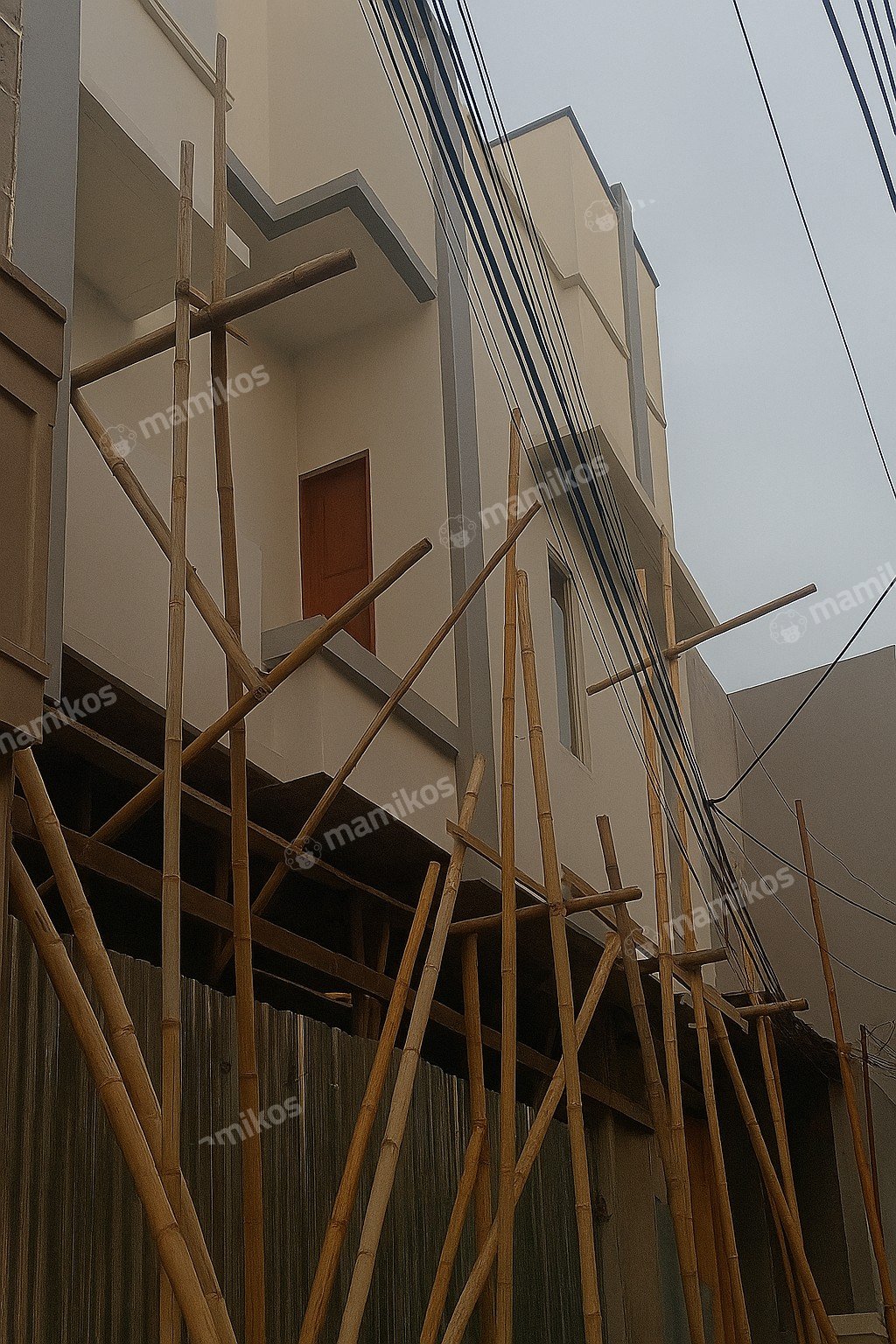 Rumah Sertifikat SHM 3 Kamar Tidur 3 Kamar Mandi Tanjung Duren Jakarta Barat - Photo 2