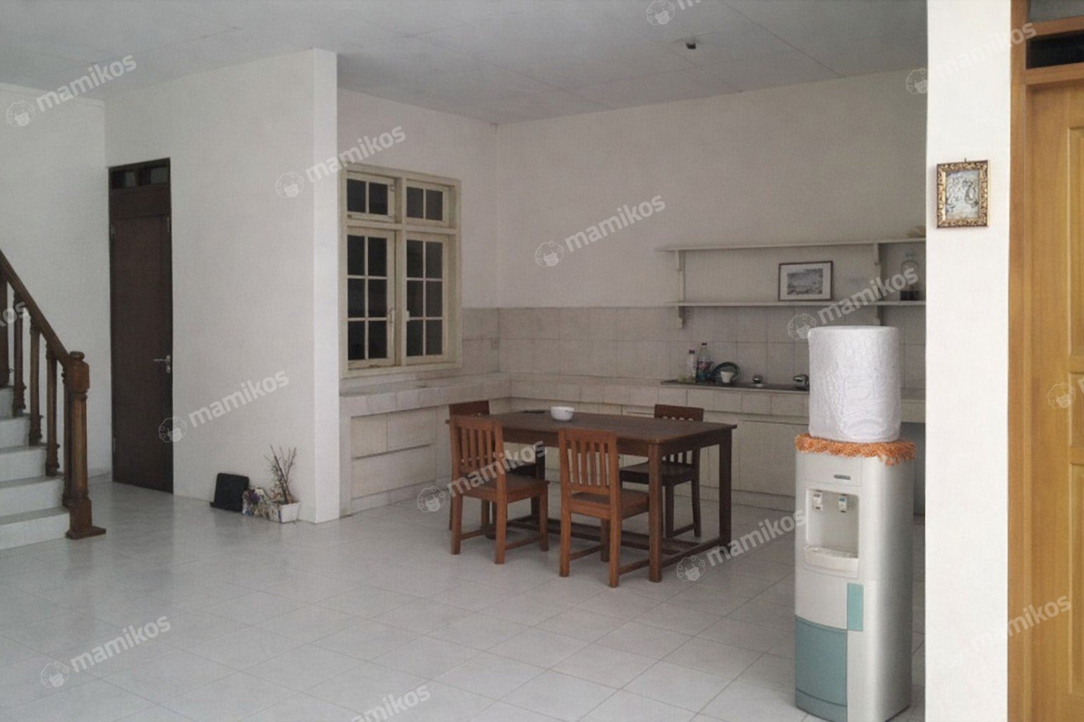 Rumah Sertifikat SHM 4 Kamar Tidur 2 Kamar Mandi Taman Ratu Jakarta Barat - Photo 2