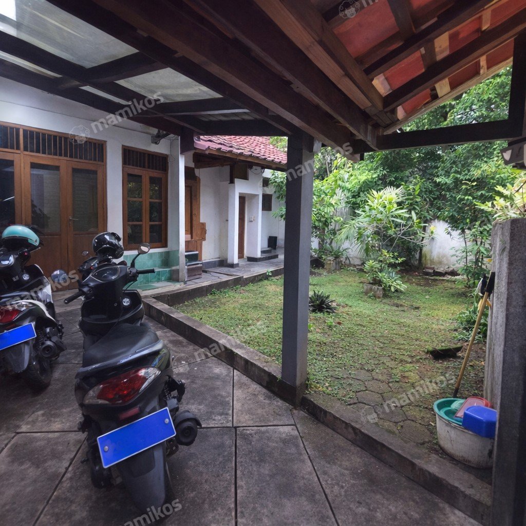 Rumah Sertifikat SHM 6 Kamar Tidur 4 Kamar Mandi Ulujami Jakarta Selatan - Photo 3