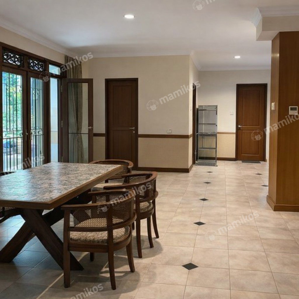 Rumah Sertifikat SHM 4 Kamar Tidur 4 Kamar Mandi Kebayoran Baru Jakarta Selatan - Photo 2