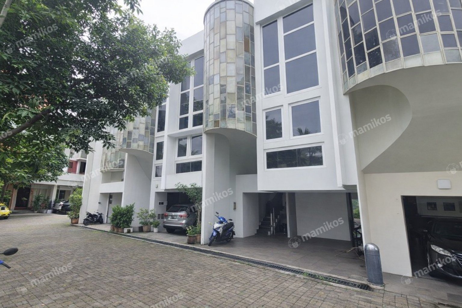 Rumah Sertifikat SHM 3 Kamar Tidur 3 Kamar Mandi Jati Padang Jakarta Selatan