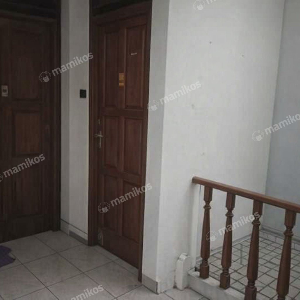 Rumah Sertifikat SHM 4 Kamar Tidur 3 Kamar Mandi Tanjung Duren Jakarta Barat - Photo 4