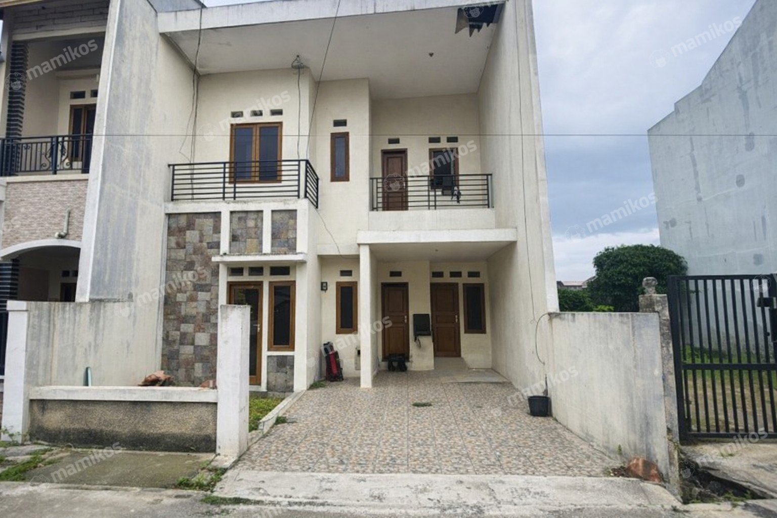 Rumah Sertifikat SHM 4 Kamar Tidur 3 Kamar Mandi Condet Jakarta Timur